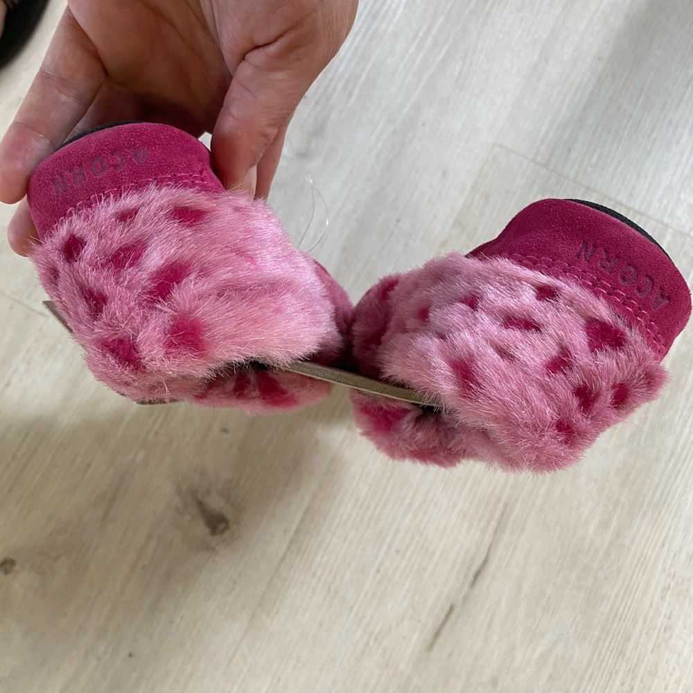 Acorn Slippers - Picture 3 of 5